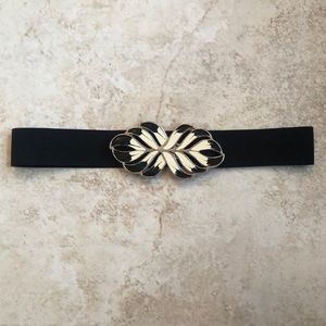 Elastic belt